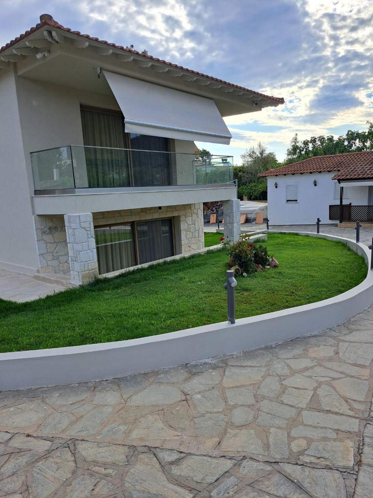 Haus Platanos Apartments & Bungalows By The Sea Vourvourou Bagian luar foto